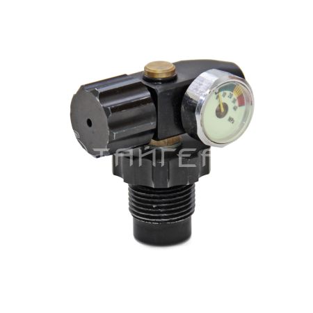 Заправочная станция с манометром